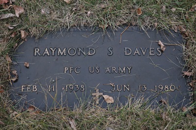 Raymond Daves gravestone, Class of 1956