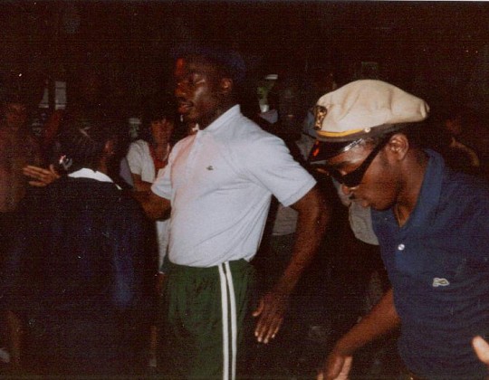 Alonzo  Pete Walker gettin' the...