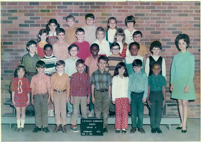 Billy Diaz sent me this pictue of his 2nd grade class at J. W. Faulk! 