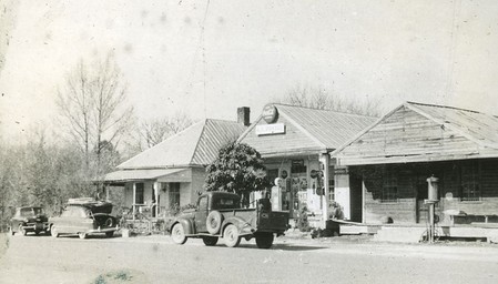 Store and home of Royal Pinkard, 1955 photo by Epanchin