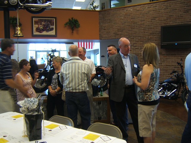 Steve Kelly, Sand Gibson, Christie Kelly, Mike Boyd, Will Crowe, Dan Morrison, Susie Buttram Jones and Paul Beauchamp's back