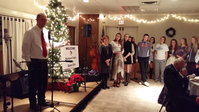 Image of Volleyball Coach Mike Krause and team