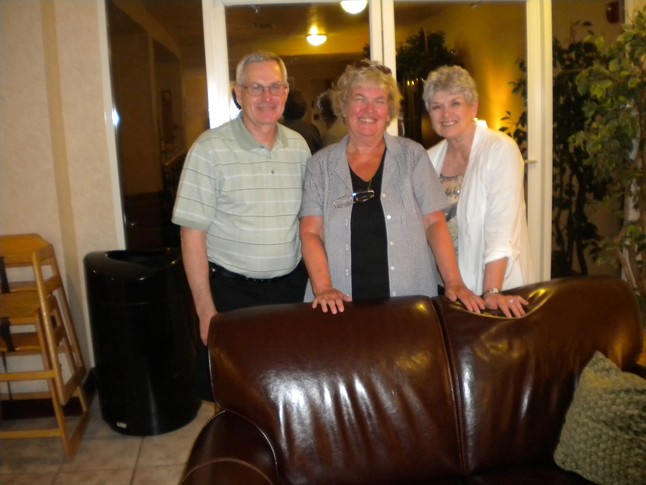 Terry Collins, Linda Williams Bennett & Sheila Stone Collins after dinner on a warm Florida evening, April 2011