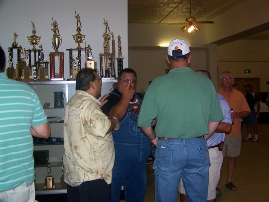 Chris Castillo, Kent Debus