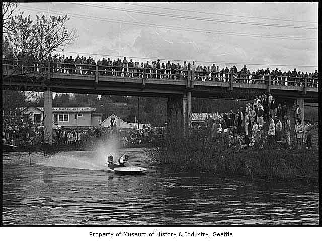 Race Under Bothell Bridge