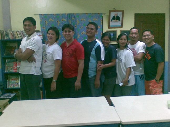 Richie, Venus, Donald, Joel, Penut, Estelita, Allan and Bernard. Mga Larawan kuya  noong Mayo 29 Taong kasalukuyan.